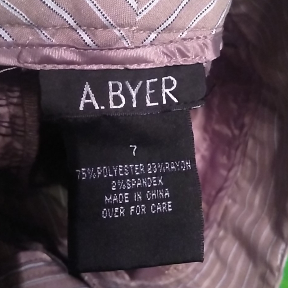 A. Byer size 7 Capris - Picture 4 of 4